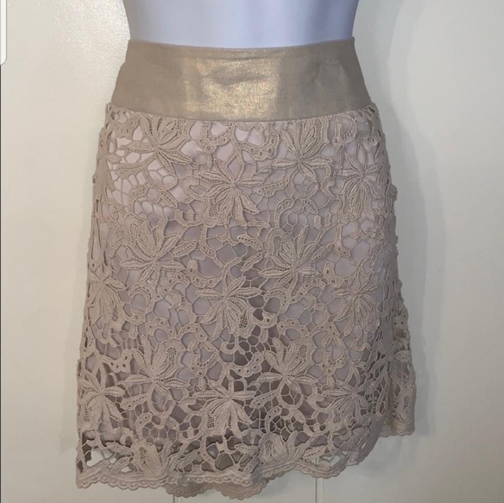 Kensie Gold and Cream Lace skirt